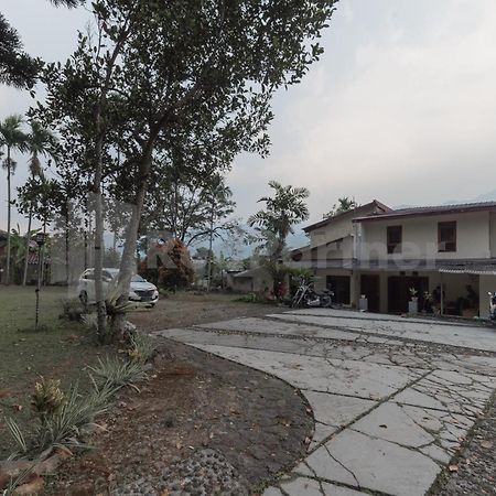 Bens Homestay Mitra Reddoorz โบกอร์ ภายนอก รูปภาพ