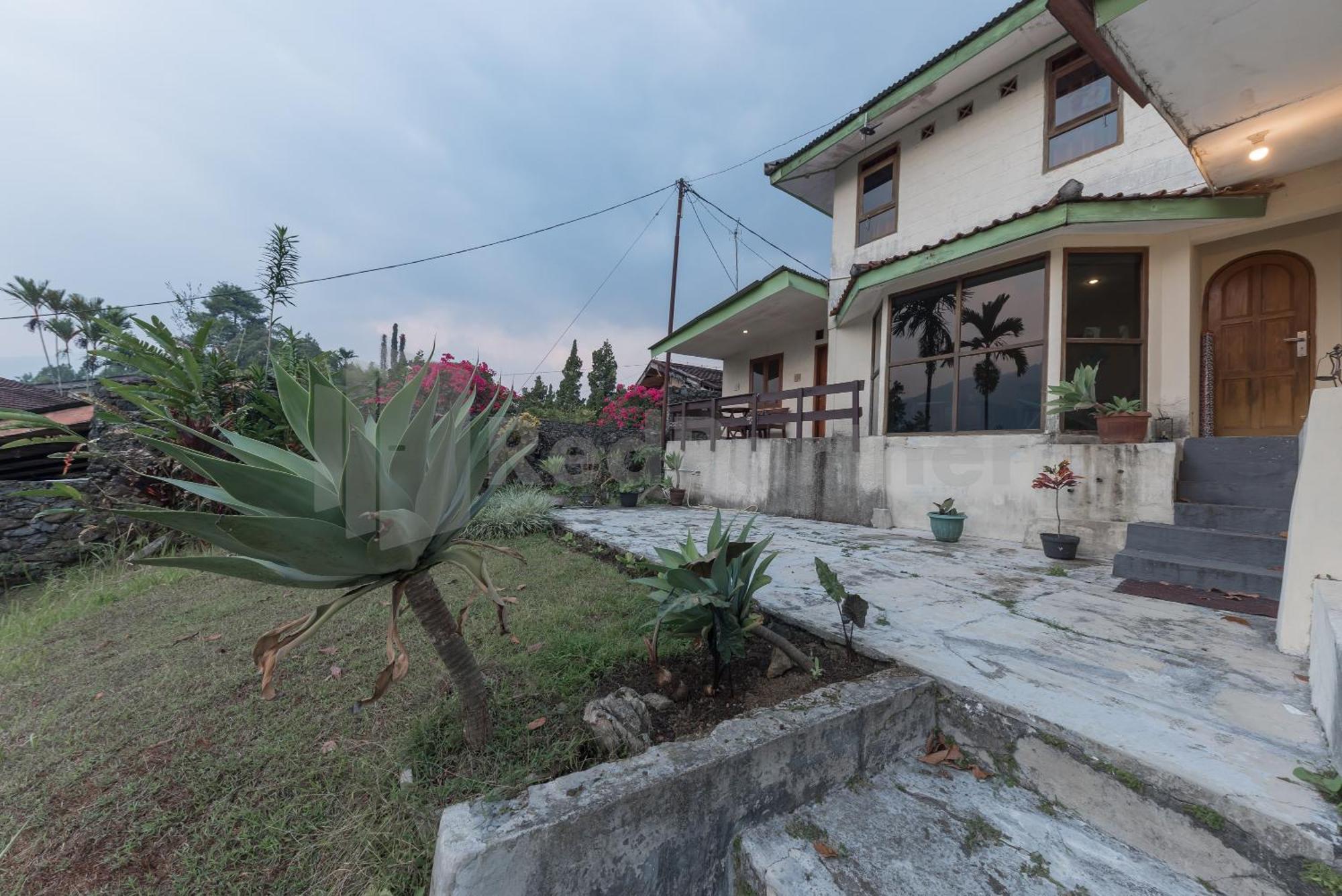 Bens Homestay Mitra Reddoorz โบกอร์ ภายนอก รูปภาพ